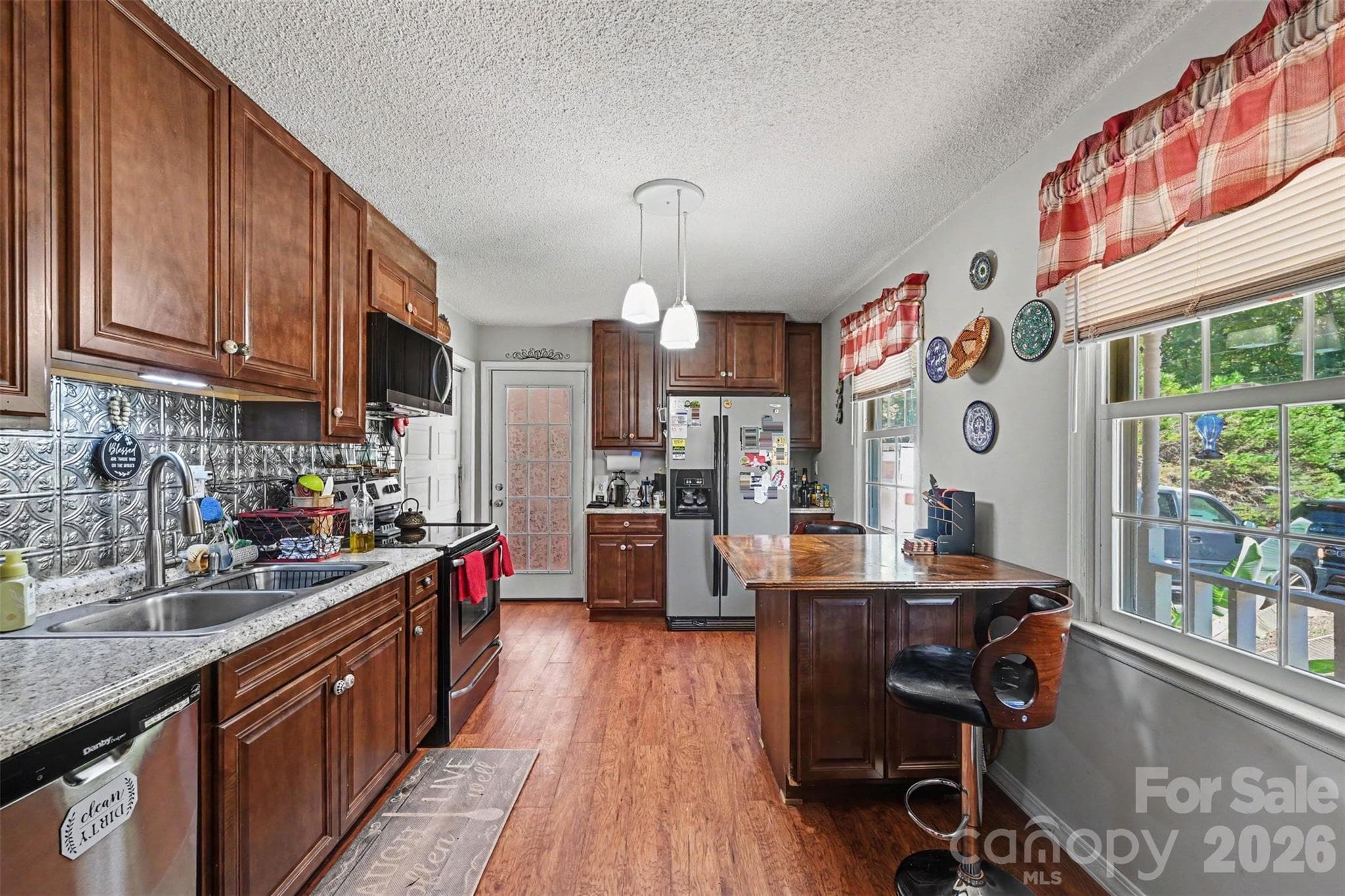 Dine in Kitchen off garage - 2040 Providence Church Road, Salisbury