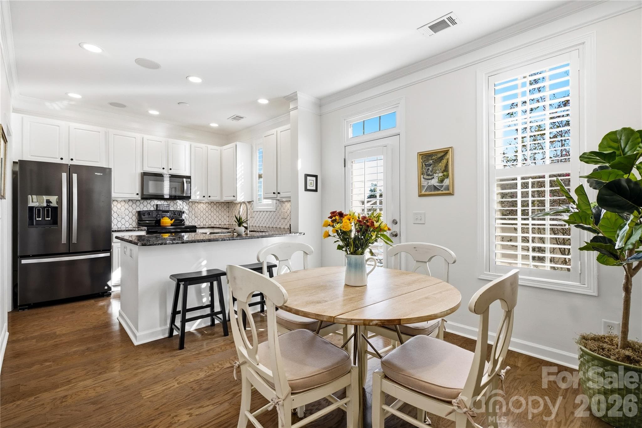 Dining area adjoins the kitchen - 16918 Summers Walk Boulevard, Davidson