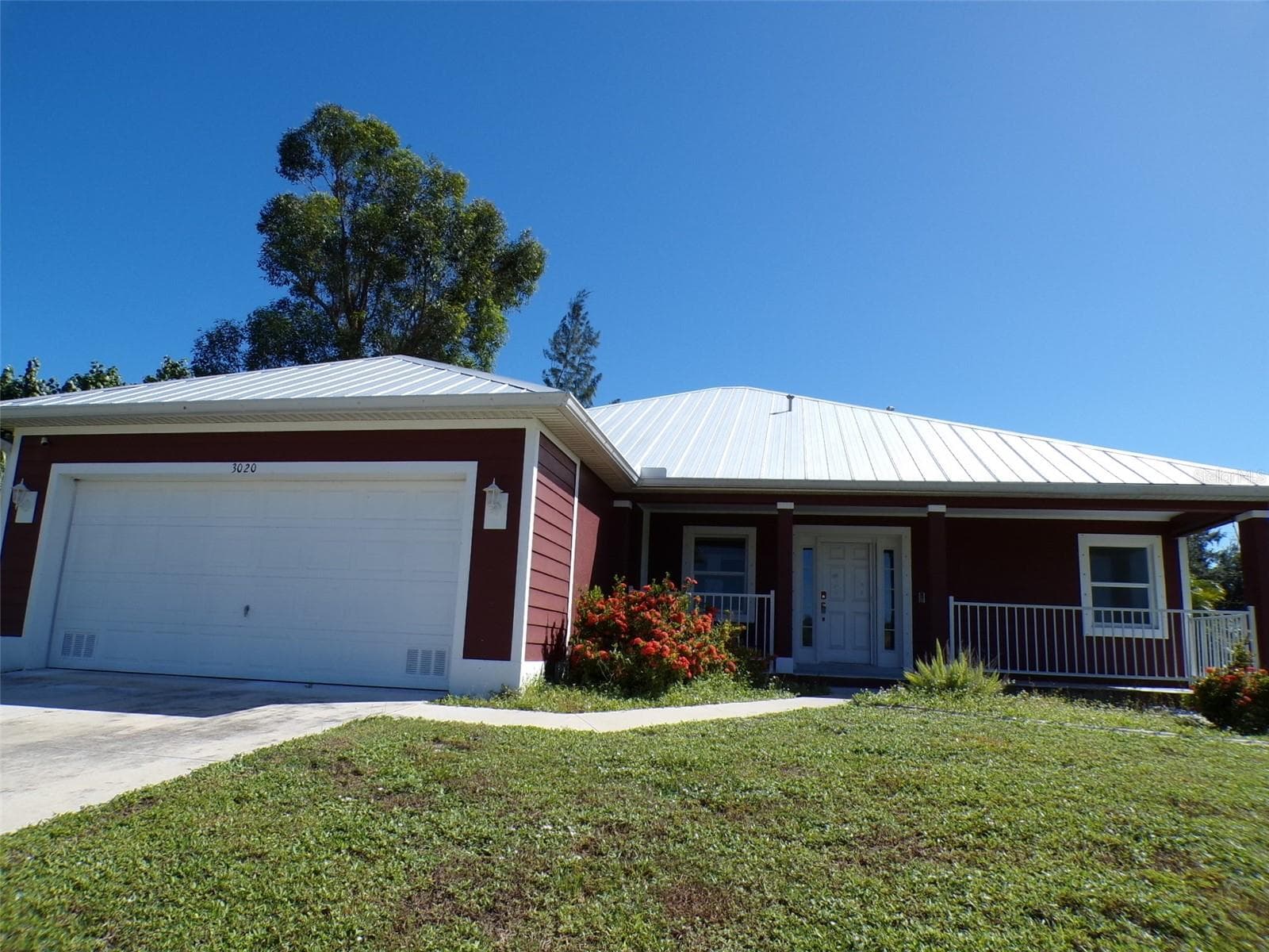 3020 MAGDALINA DR
