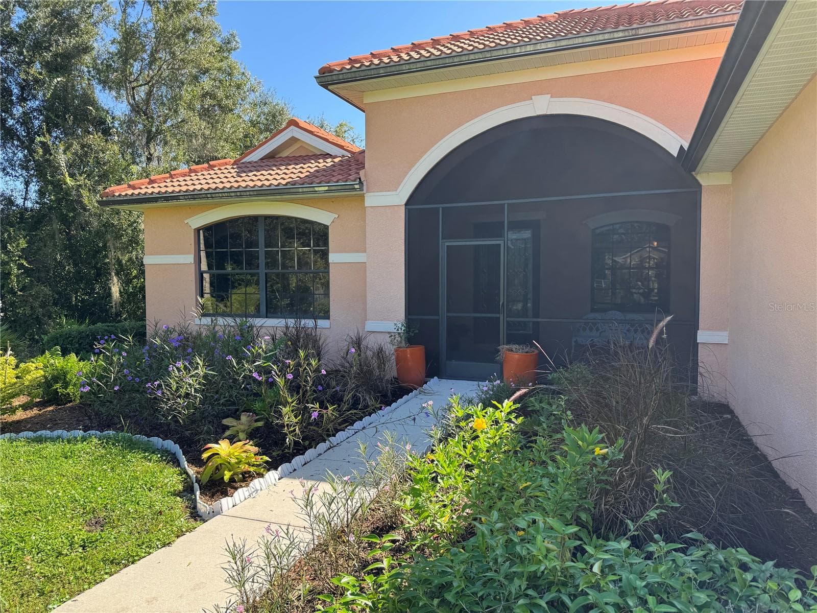 SCREENED FRONT ENTRY - OAK FORD GOLF CLUB, SARASOTA