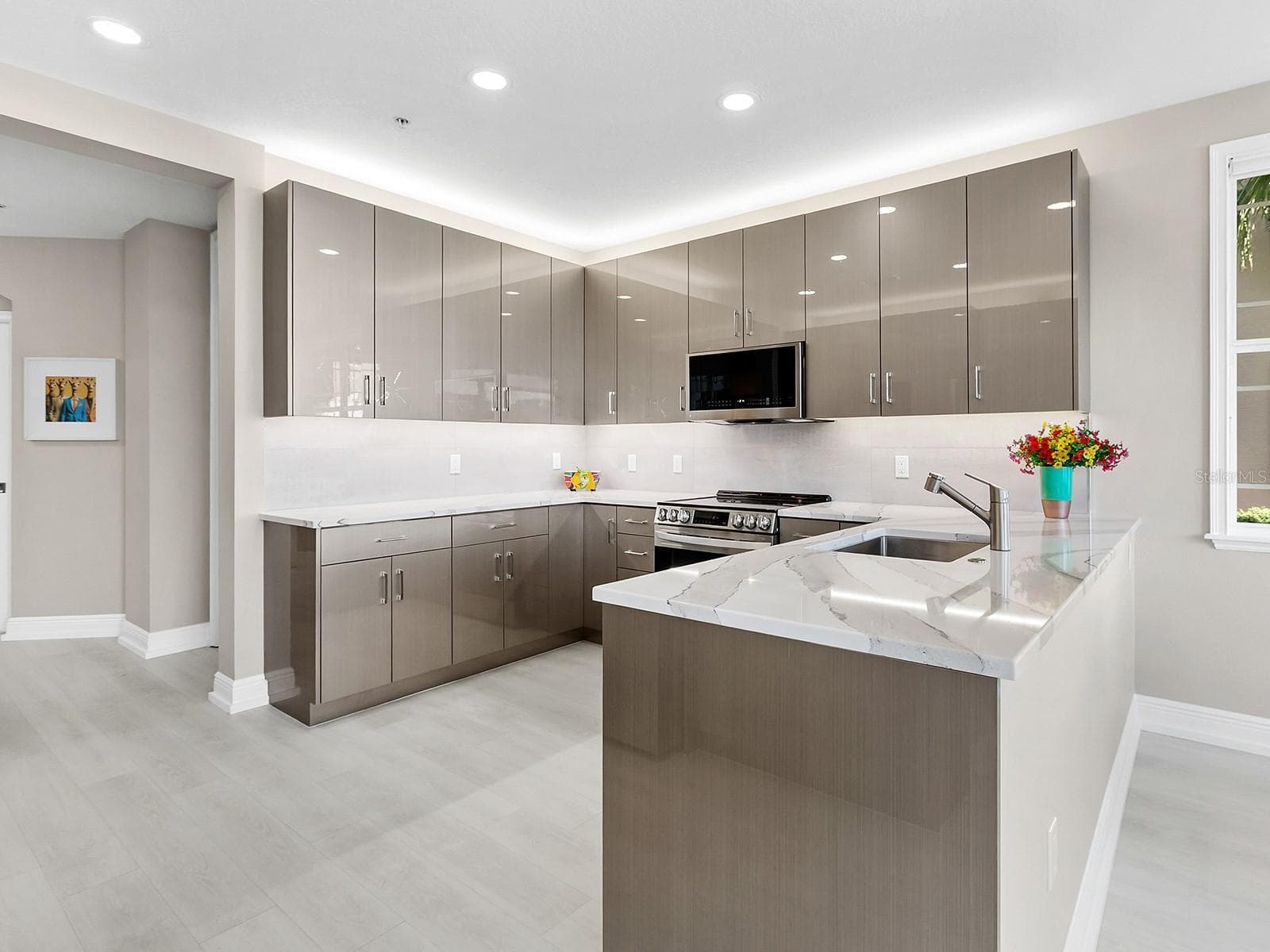 New & Imported Porcelanosa Tile -Backsplash - 6527 MOORINGS POINT CIR #101, LAKEWOOD RANCH