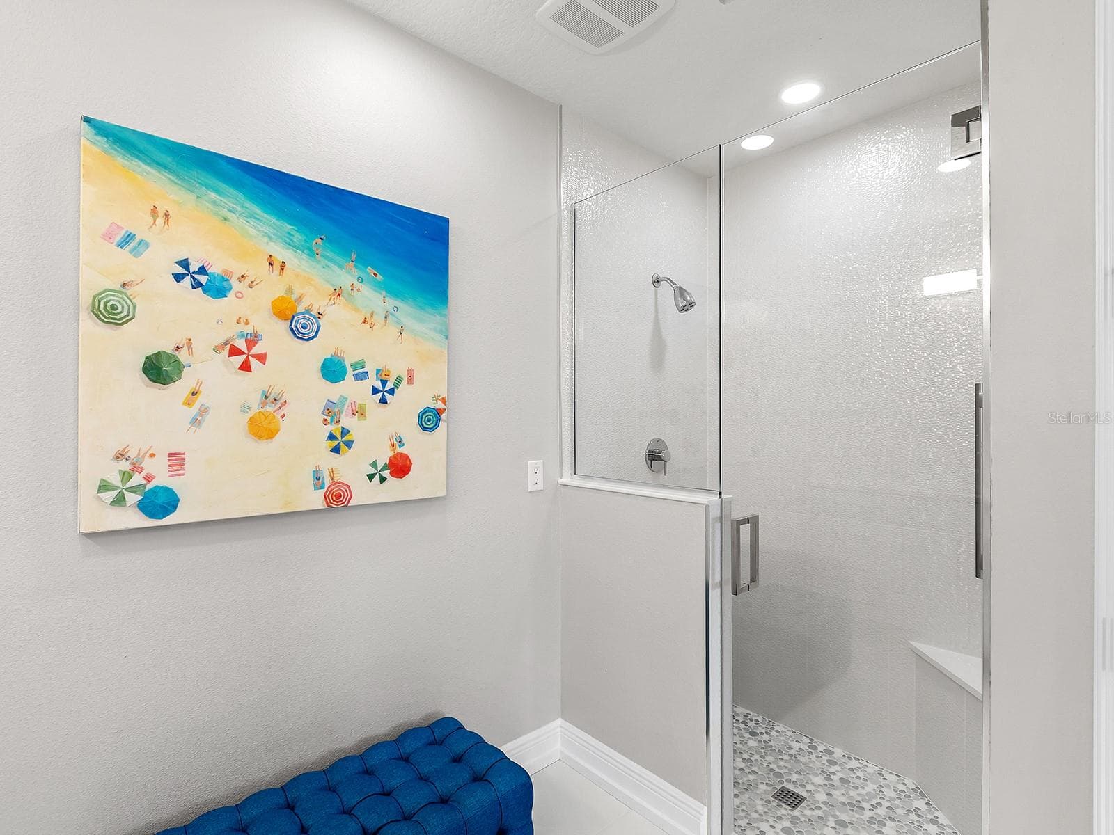 Custom Built-in Bench and Niche in Shower - 6527 MOORINGS POINT CIR #101, LAKEWOOD RANCH