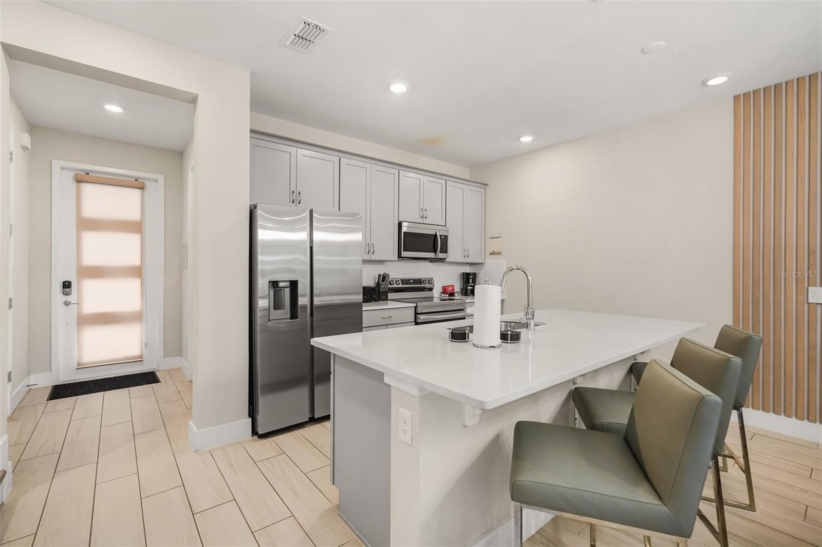Townhouse at 7785 SPECTRUM DR, KISSIMMEE, photo 4 of 19