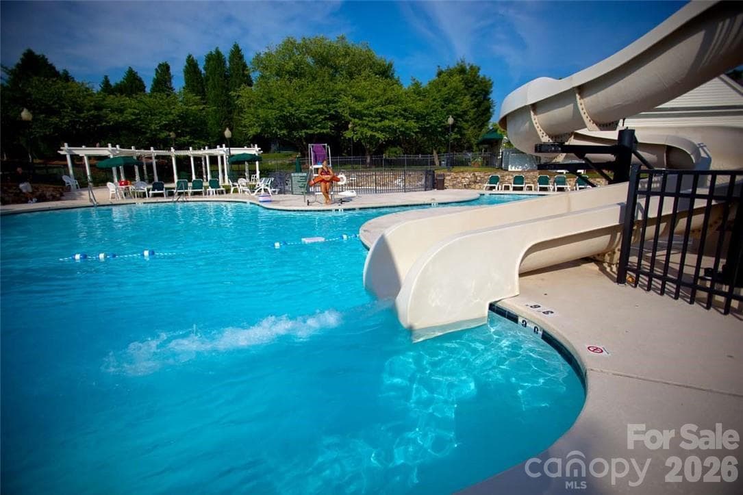 Old North State Club Pool - 444 Millingport Lane, New London