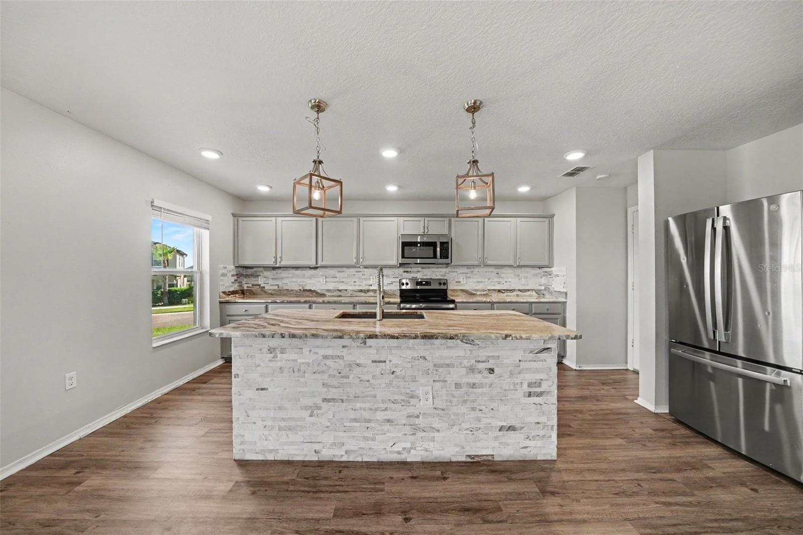 Single Family Residence at 13743 LARANJA ST, CLERMONT, photo 4 of 18