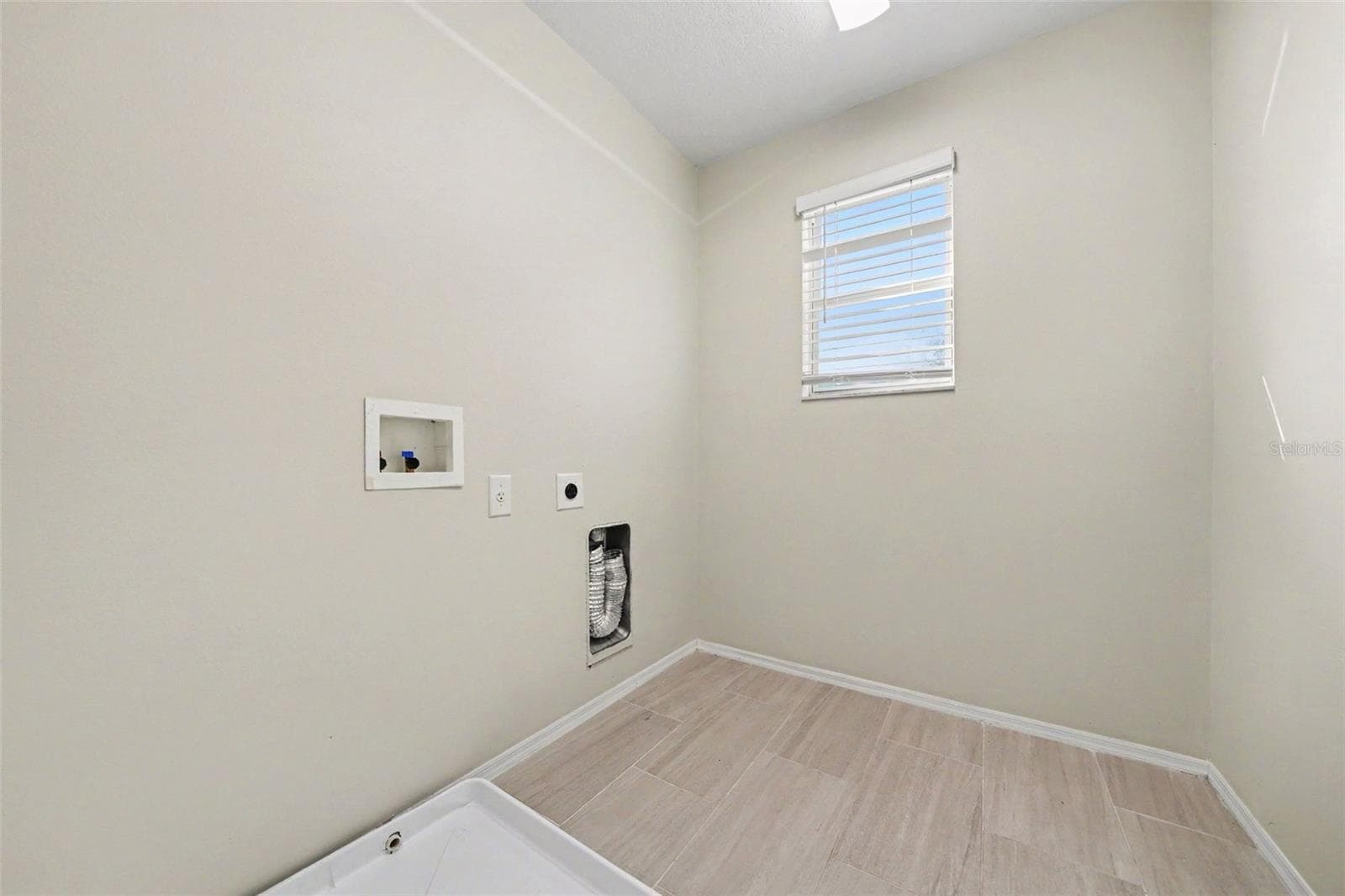Single Family Residence at 13743 LARANJA ST, CLERMONT, photo 14 of 18