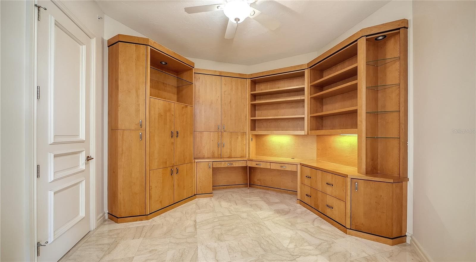 Office/ Den - 500 S PALM AVE #32, SARASOTA