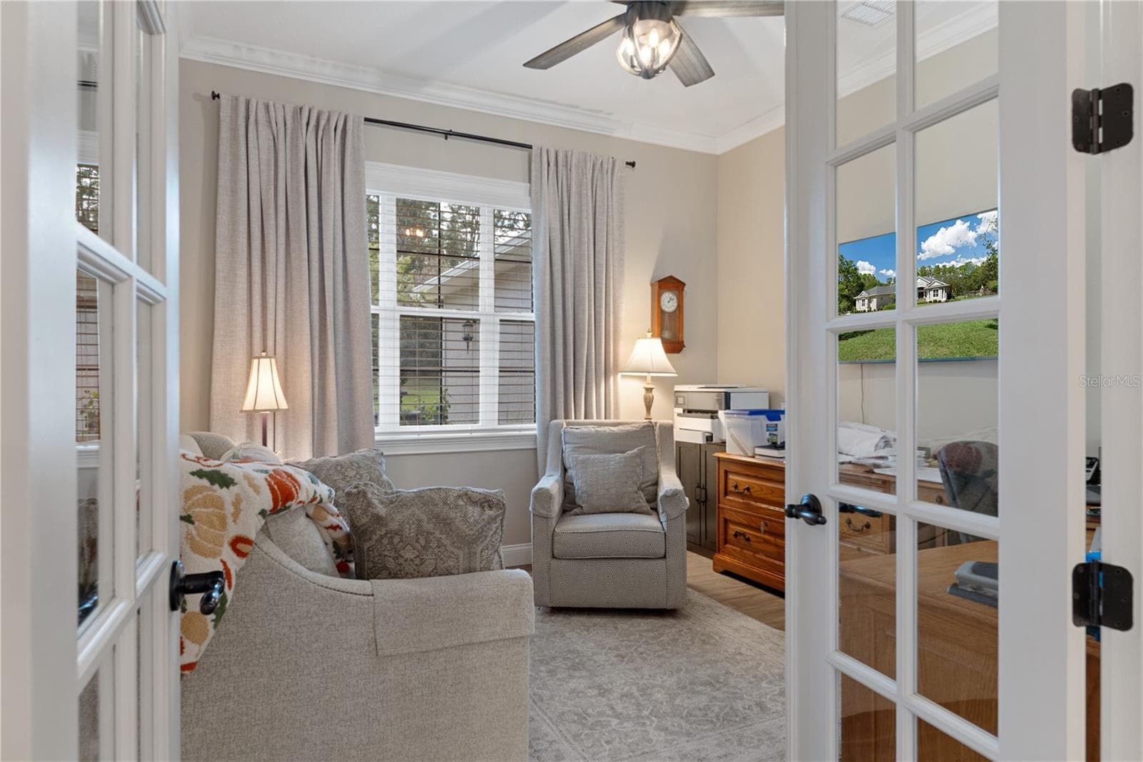 Single Family Residence at 4554 N PERRY DR, BEVERLY HILLS, photo 33 of 84