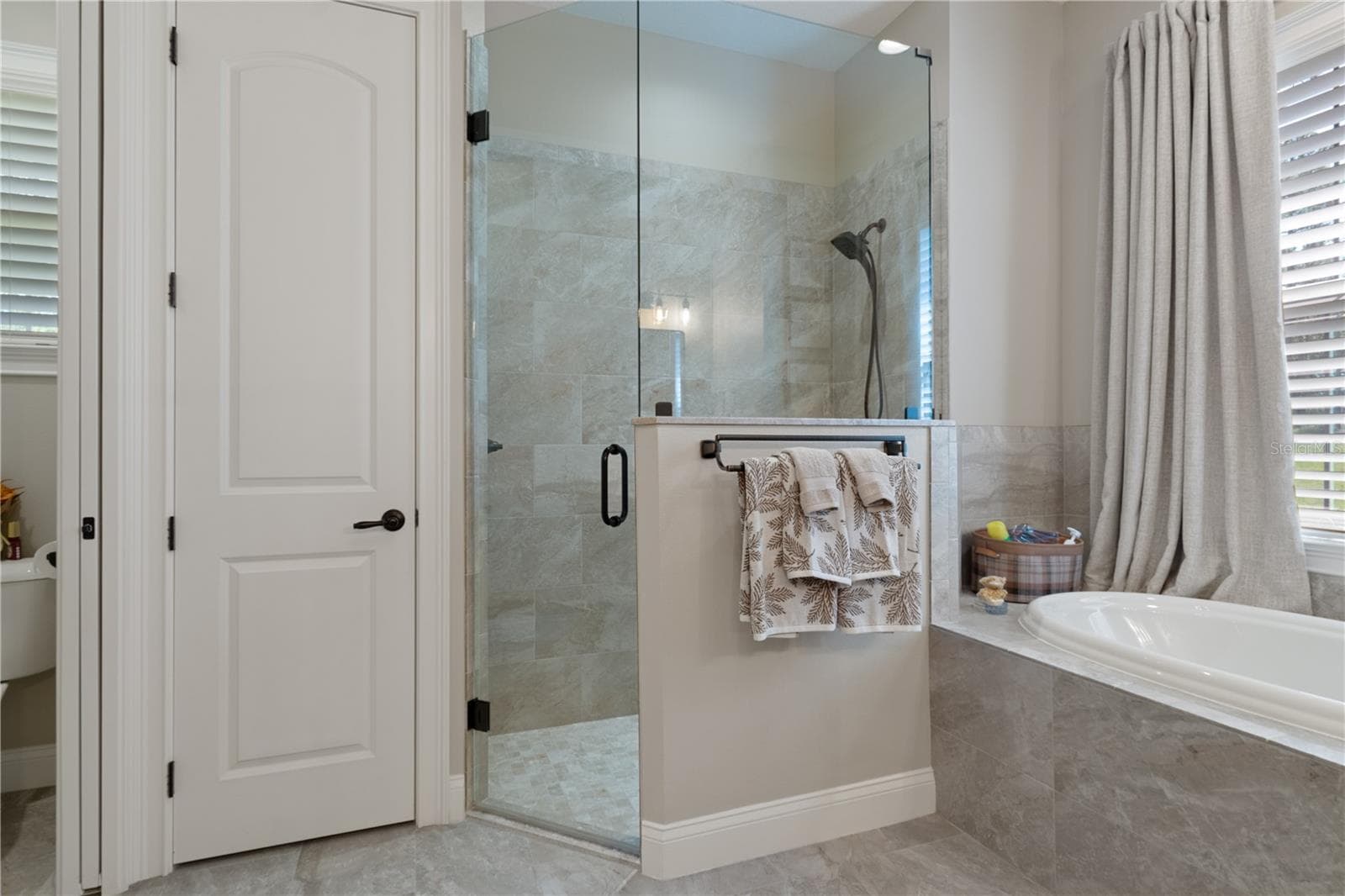 Single Family Residence at 4554 N PERRY DR, BEVERLY HILLS, photo 44 of 84