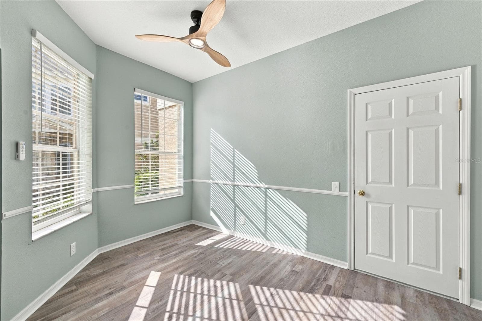 Eat In Space In Kitchen - 2555 NEWBERN DR, CLEARWATER