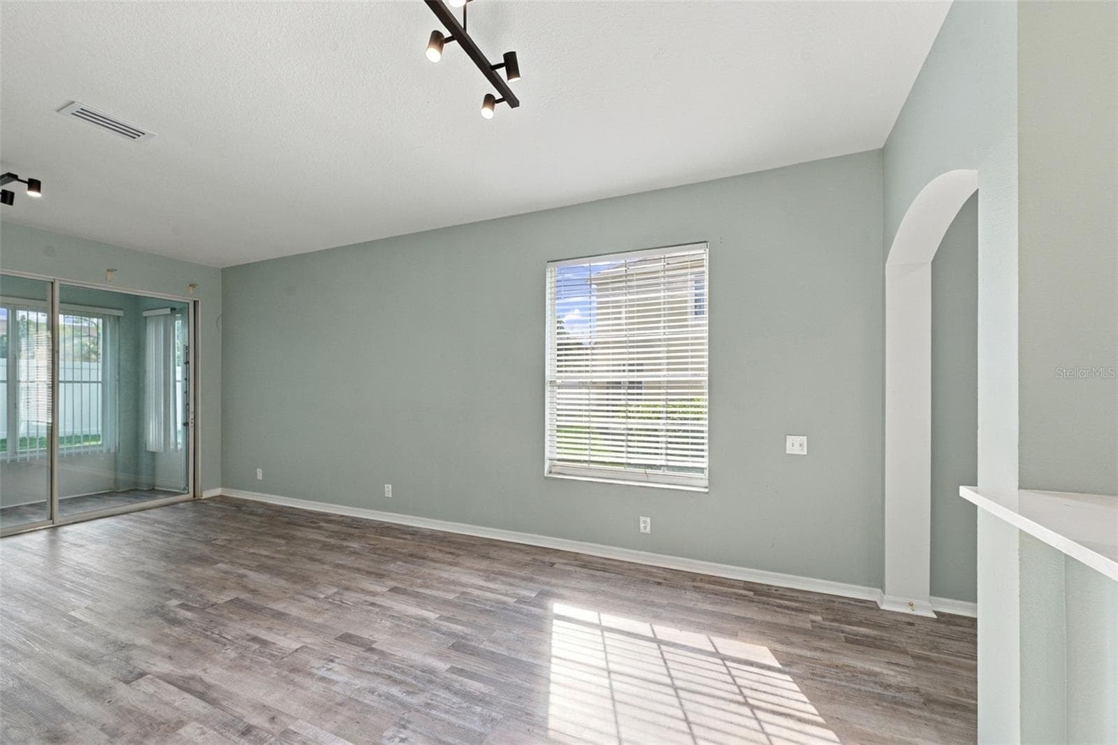 Living Room - 2555 NEWBERN DR, CLEARWATER