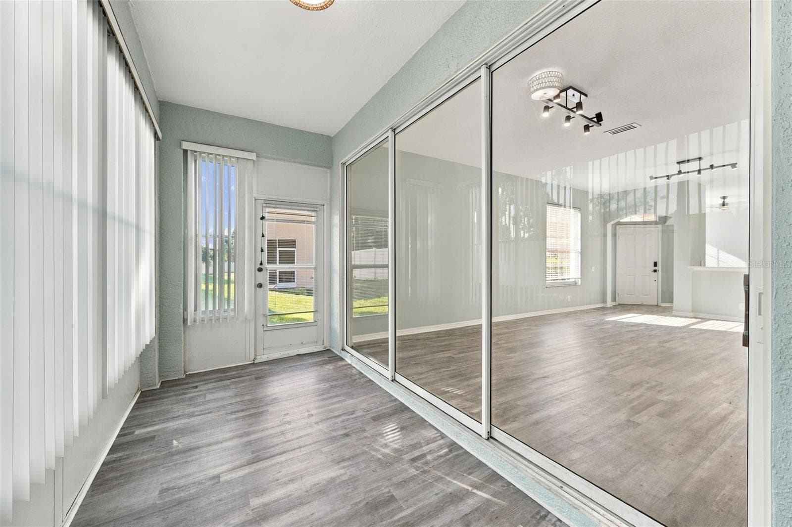 Enclosed Patio - 2555 NEWBERN DR, CLEARWATER