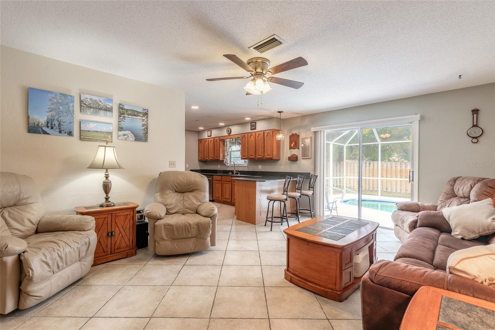 Single Family Residence at 47 MAYFIELD CIR, ORMOND BEACH, photo 2 of 42