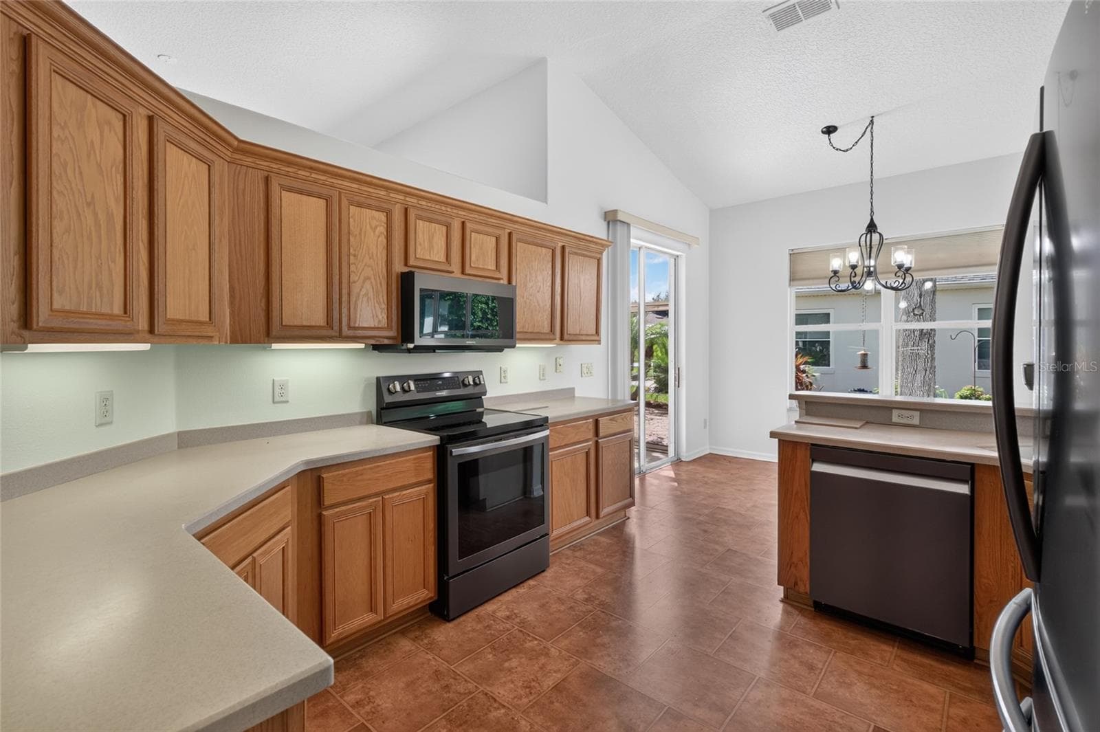 Single Family Residence at 24151 BELLE MEDE DR, LEESBURG, photo 24 of 42