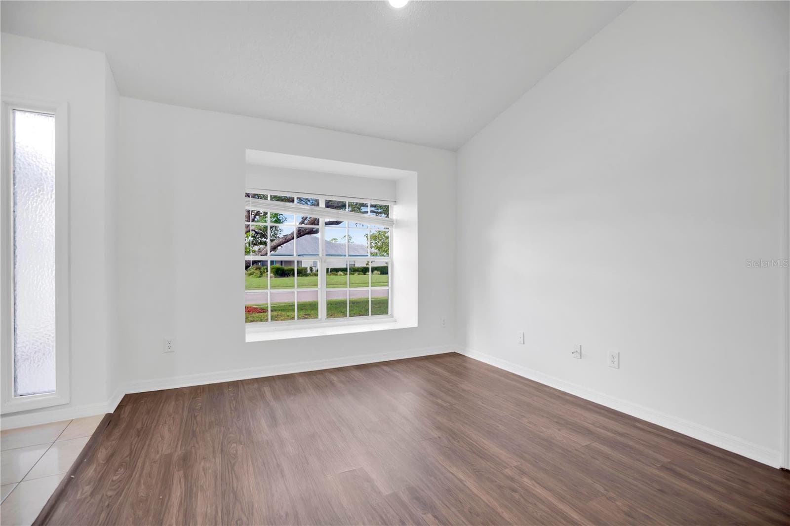 Single Family Residence at 1056 CONDOR PL, WINTER SPRINGS, photo 7 of 32