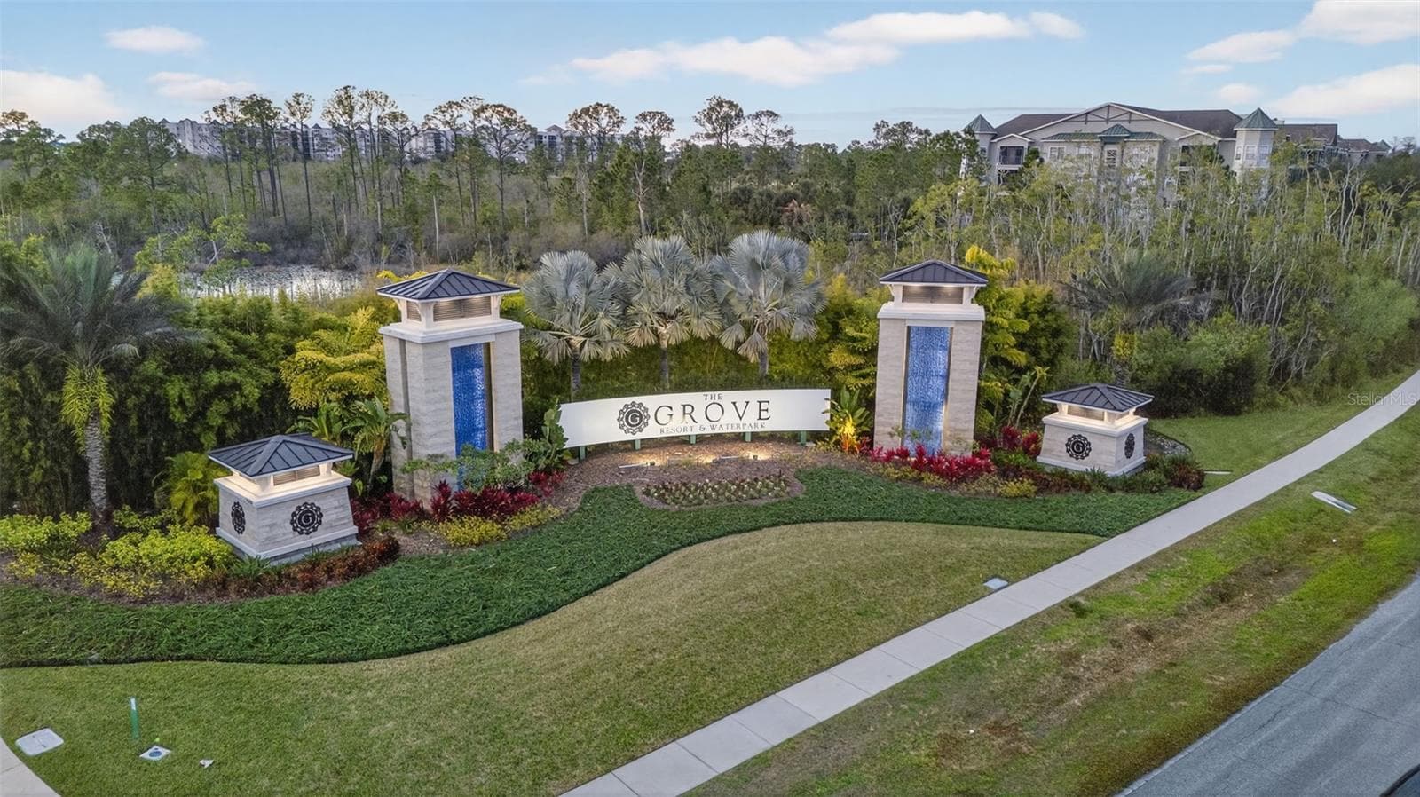 14501 GROVE RESORT AVE #1528