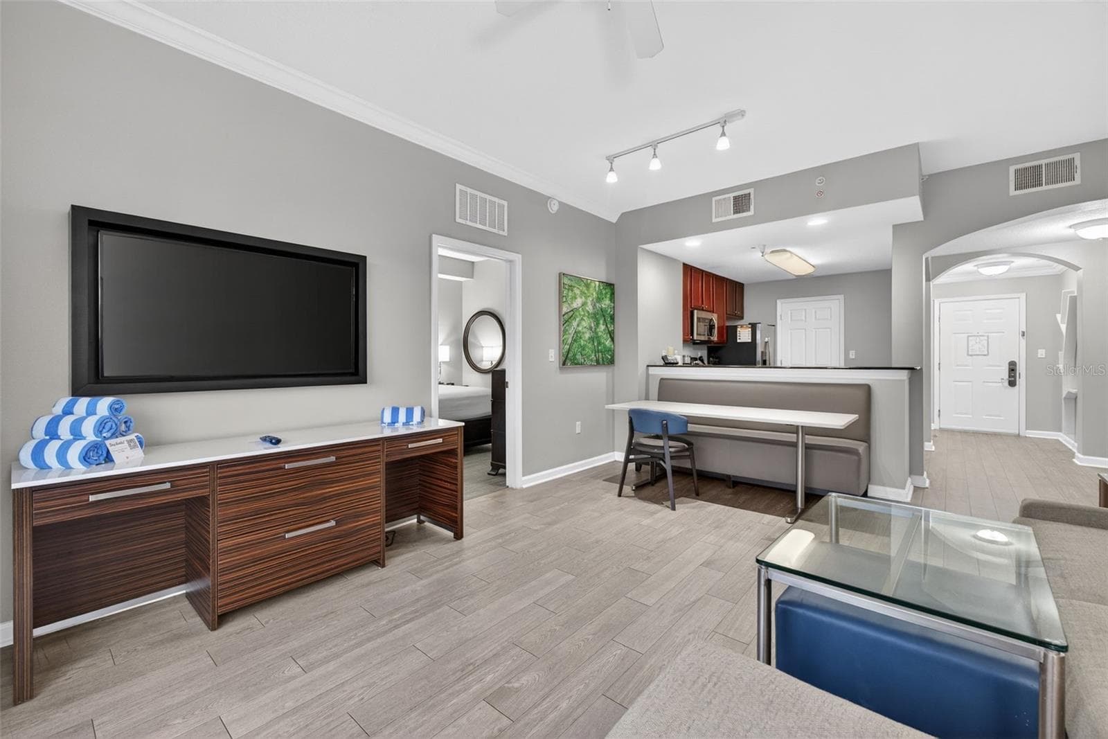 Condo - Hotel at 14501 GROVE RESORT AVE #1528, WINTER GARDEN, photo 15 of 51