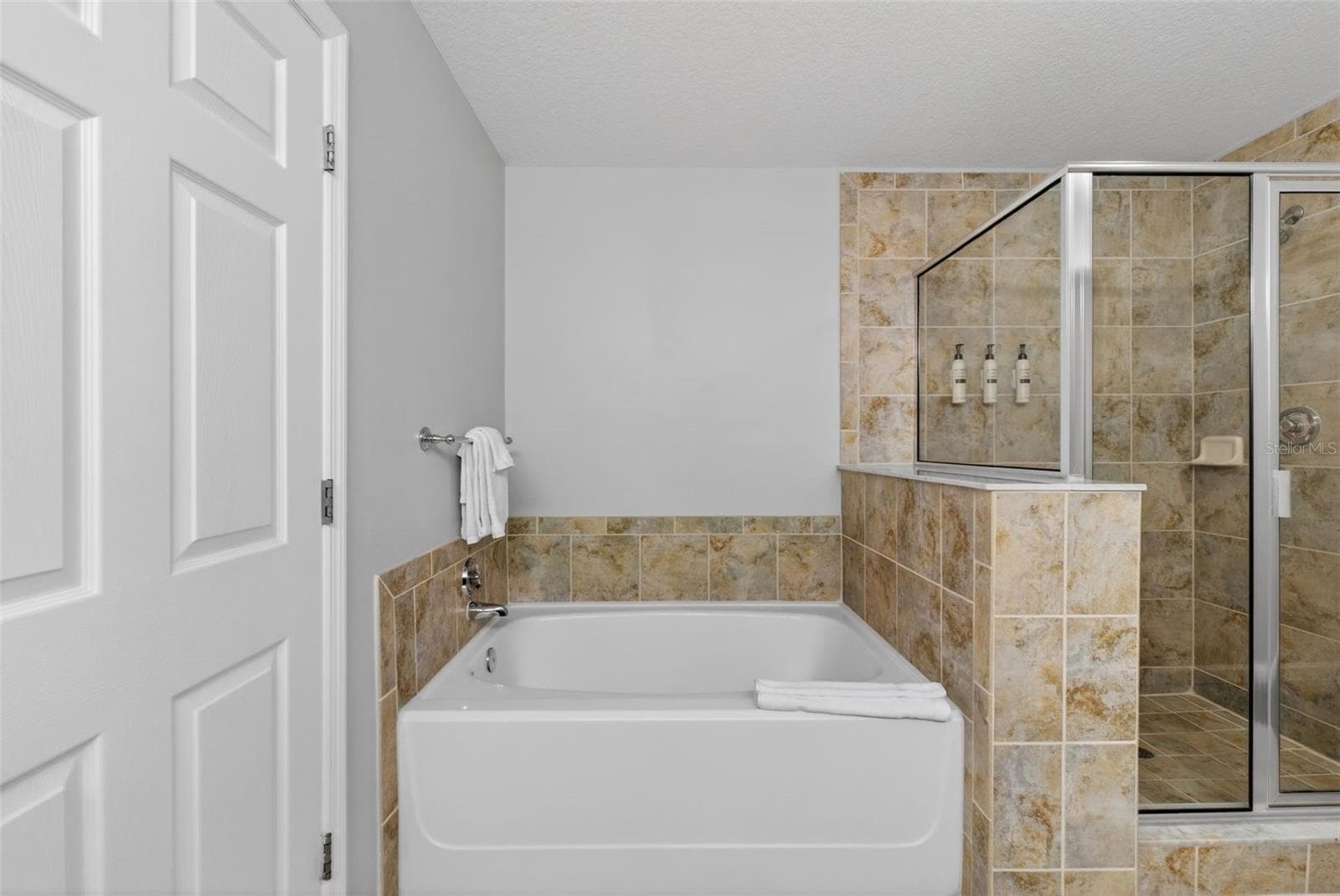 Condo - Hotel at 14501 GROVE RESORT AVE #1528, WINTER GARDEN, photo 22 of 51