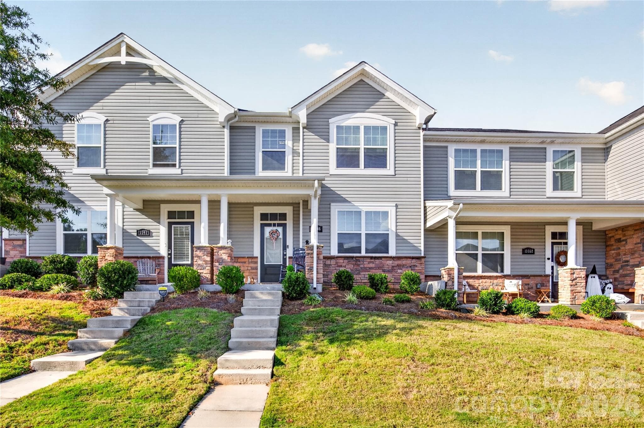 Townhouse at 13336 Savaine Street, Charlotte, photo 2 of 24