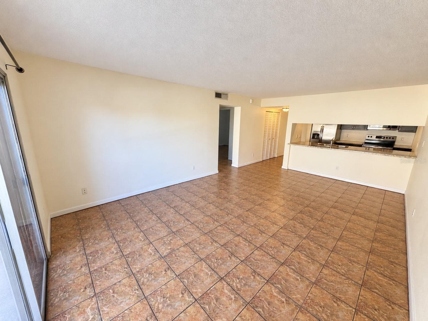 Living Room - 5820 N CHURCH AVE #251, TAMPA