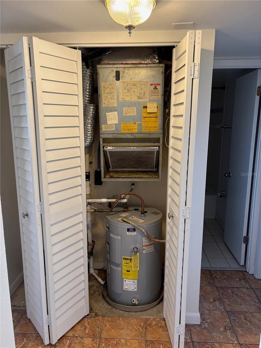 Utility Closet - 5820 N CHURCH AVE #251, TAMPA