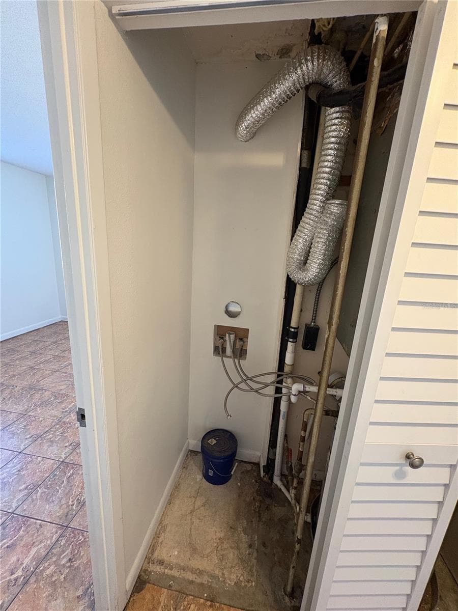 Laundry Closet (Stackable) - 5820 N CHURCH AVE #251, TAMPA