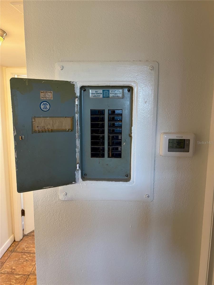 Electric panel - 5820 N CHURCH AVE #251, TAMPA