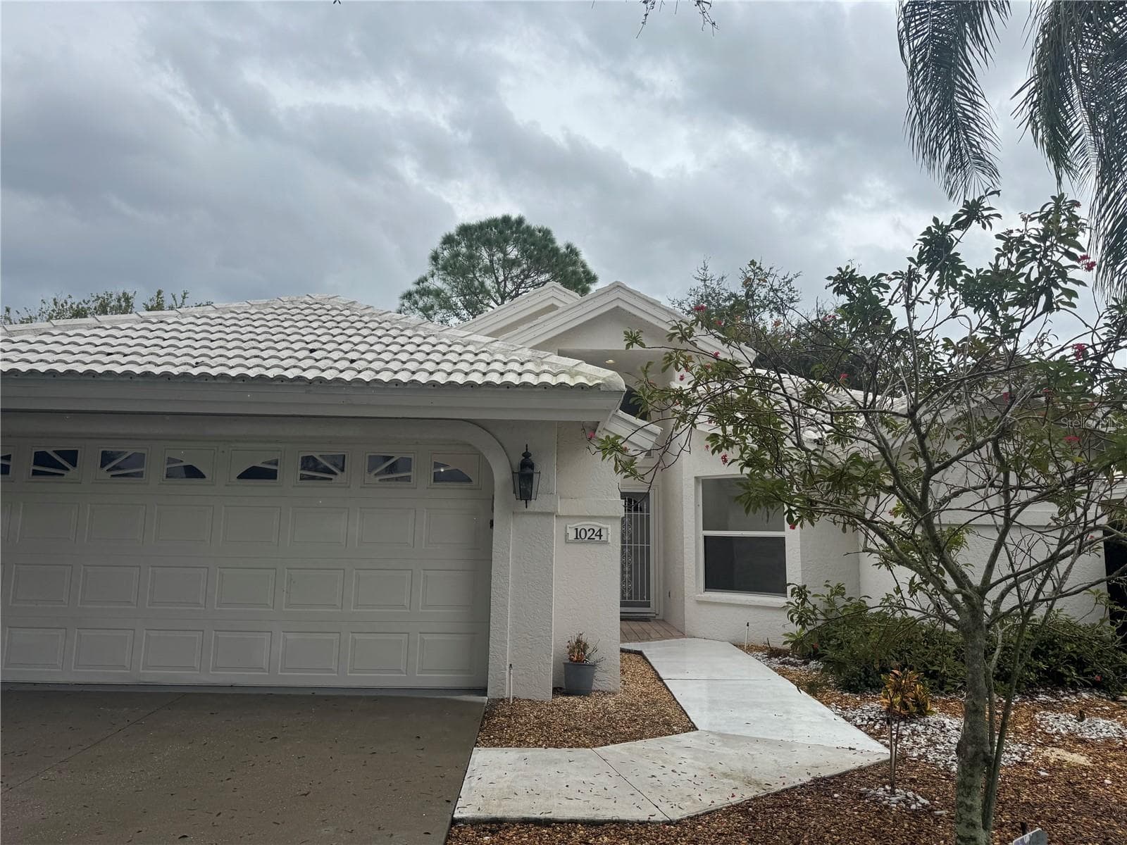 Single Family Residence at 1024 HARBOR TOWN DR, VENICE, photo 2 of 29
