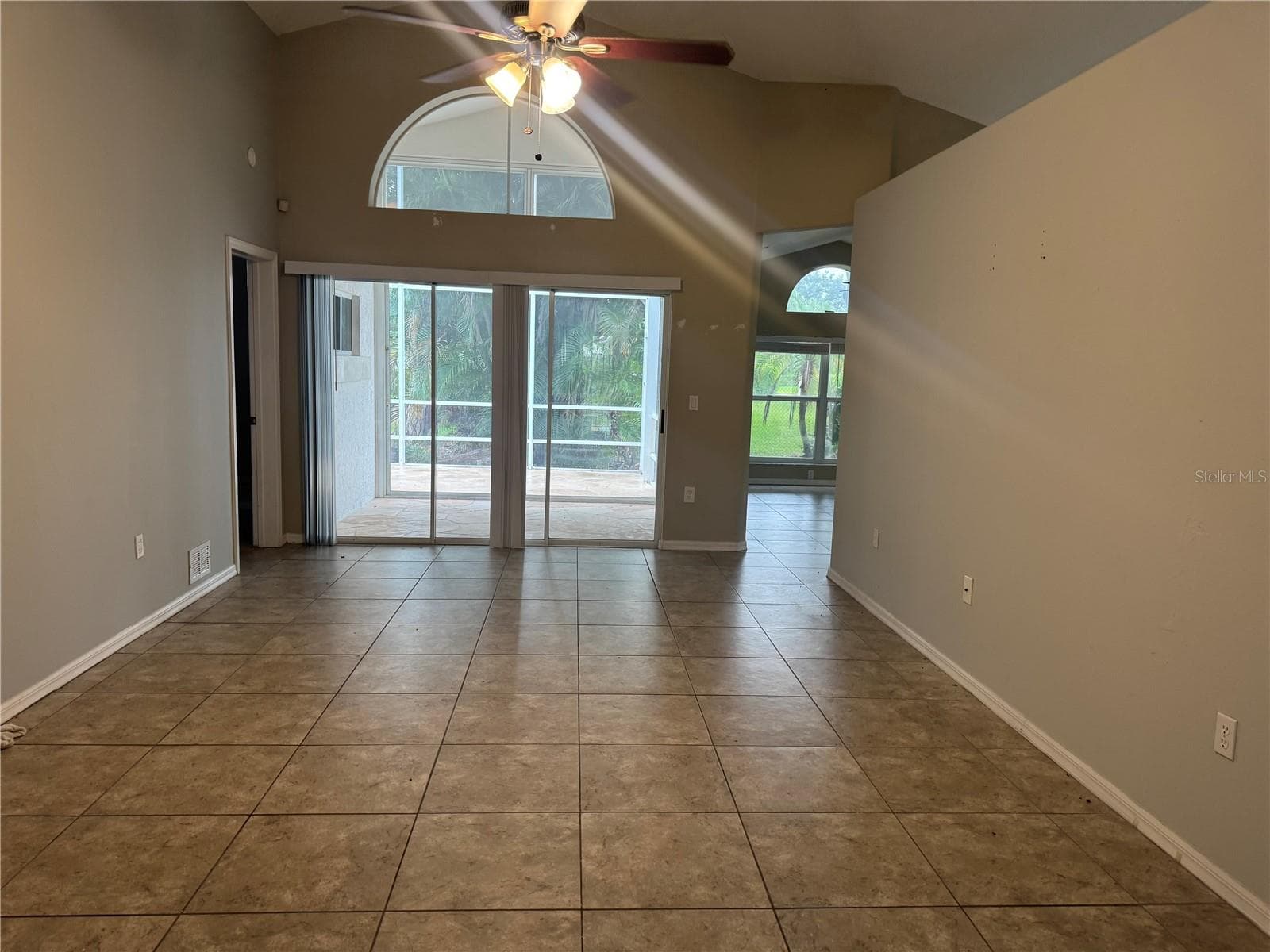 Single Family Residence at 1024 HARBOR TOWN DR, VENICE, photo 5 of 29