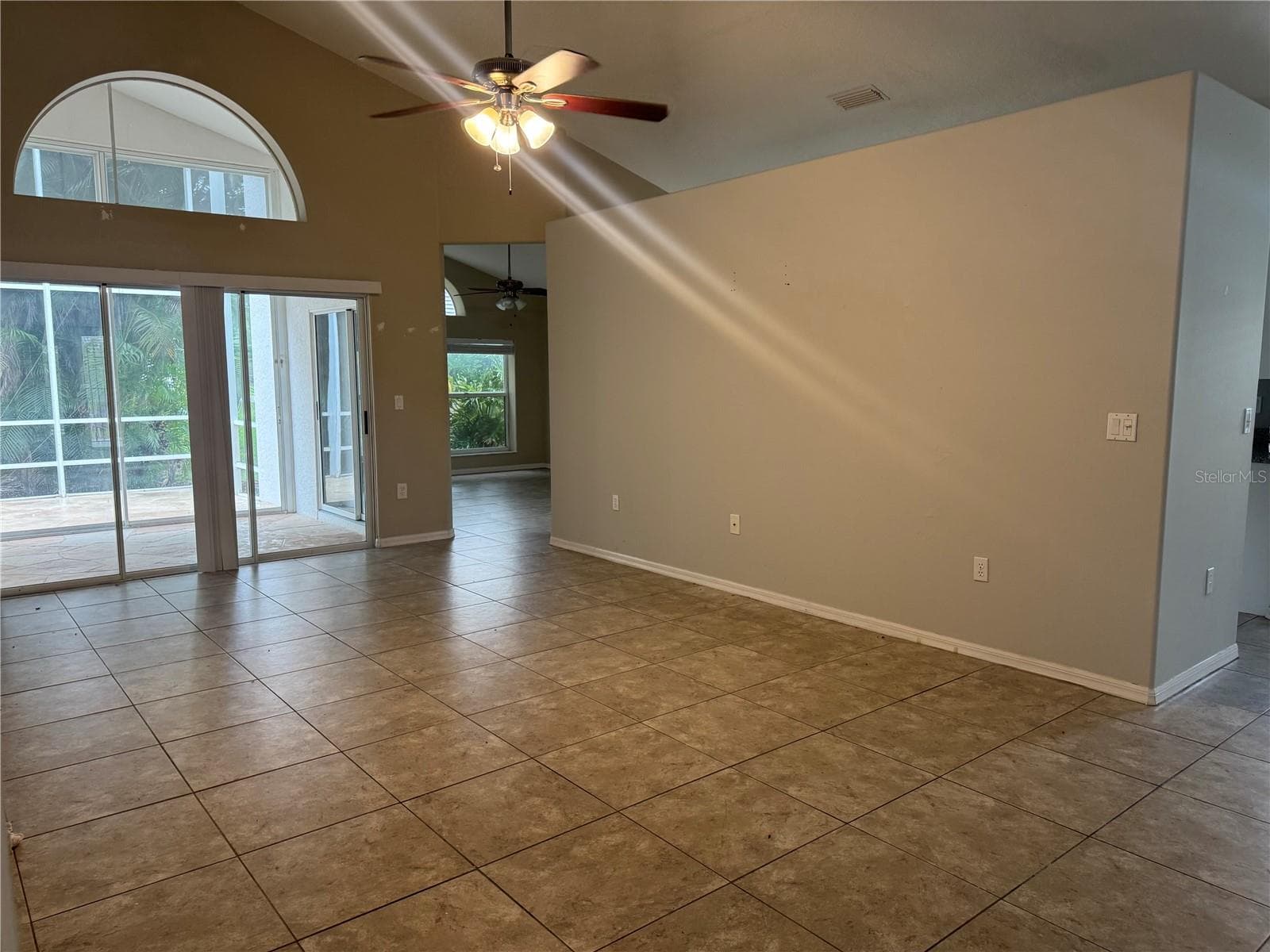 Single Family Residence at 1024 HARBOR TOWN DR, VENICE, photo 7 of 29