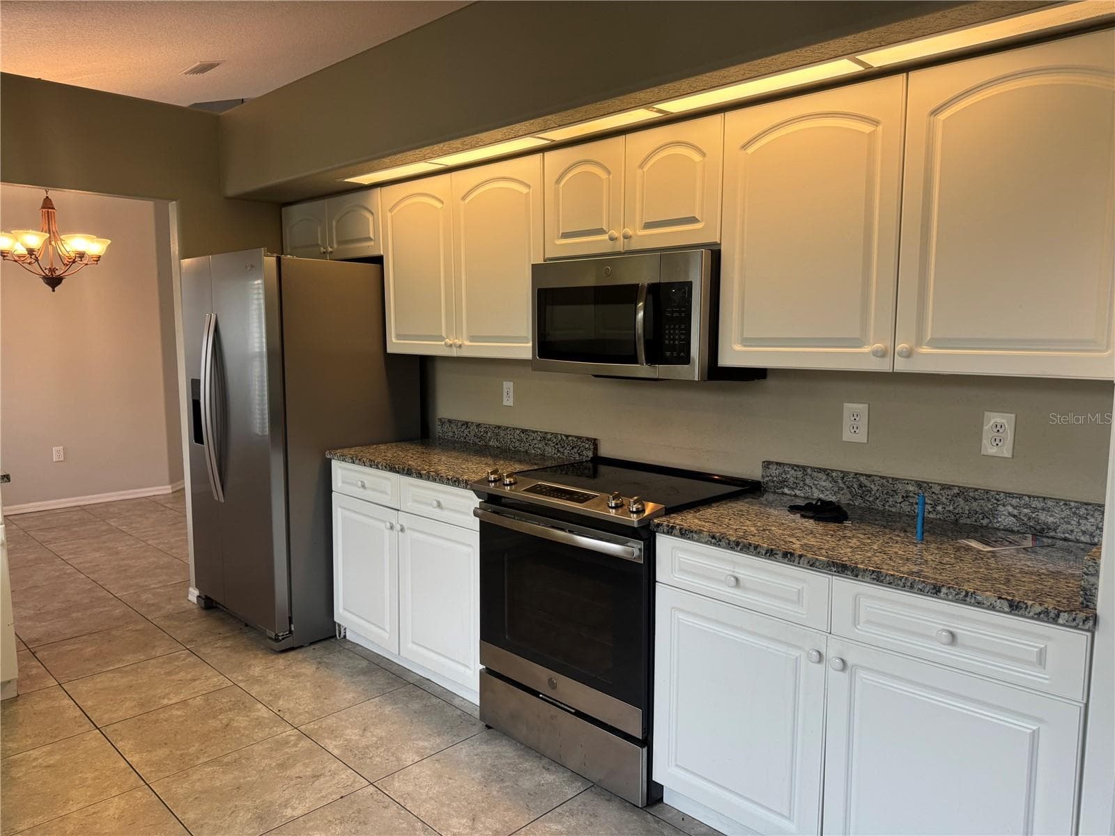 Single Family Residence at 1024 HARBOR TOWN DR, VENICE, photo 13 of 29