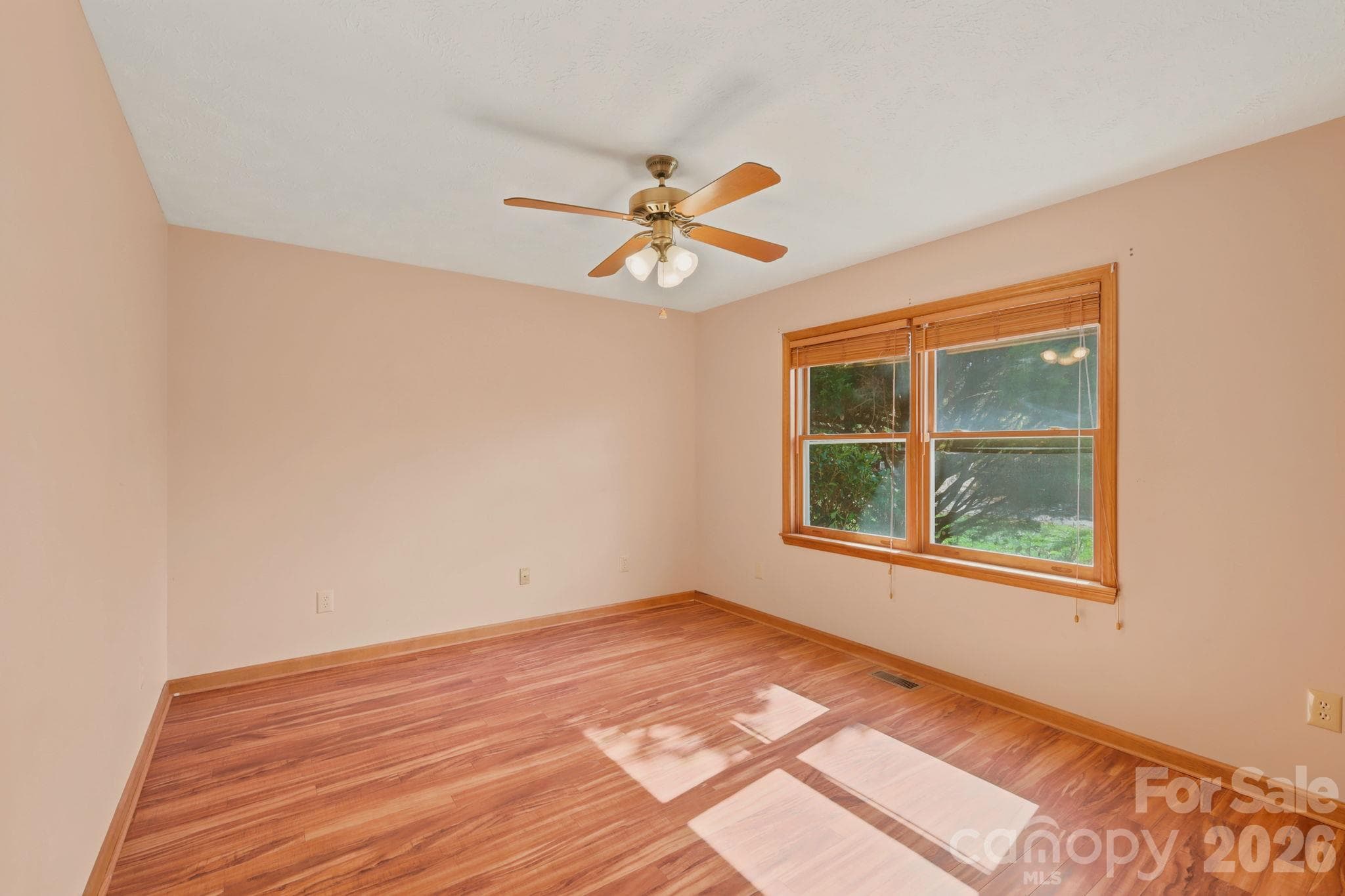 Primary Bedroom 2 - 610 Alpine Way, Todd