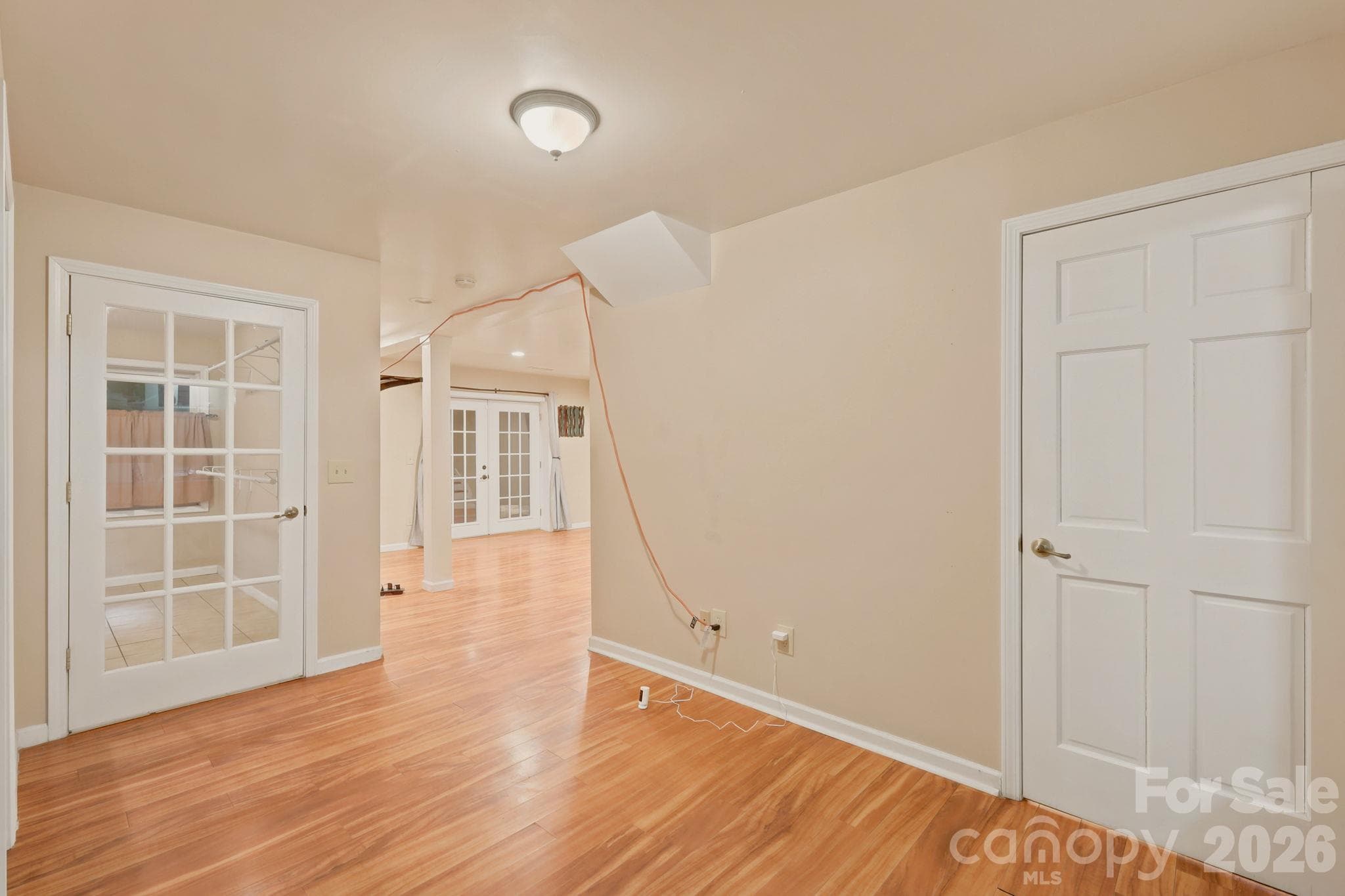 Basement Laundry - 610 Alpine Way, Todd