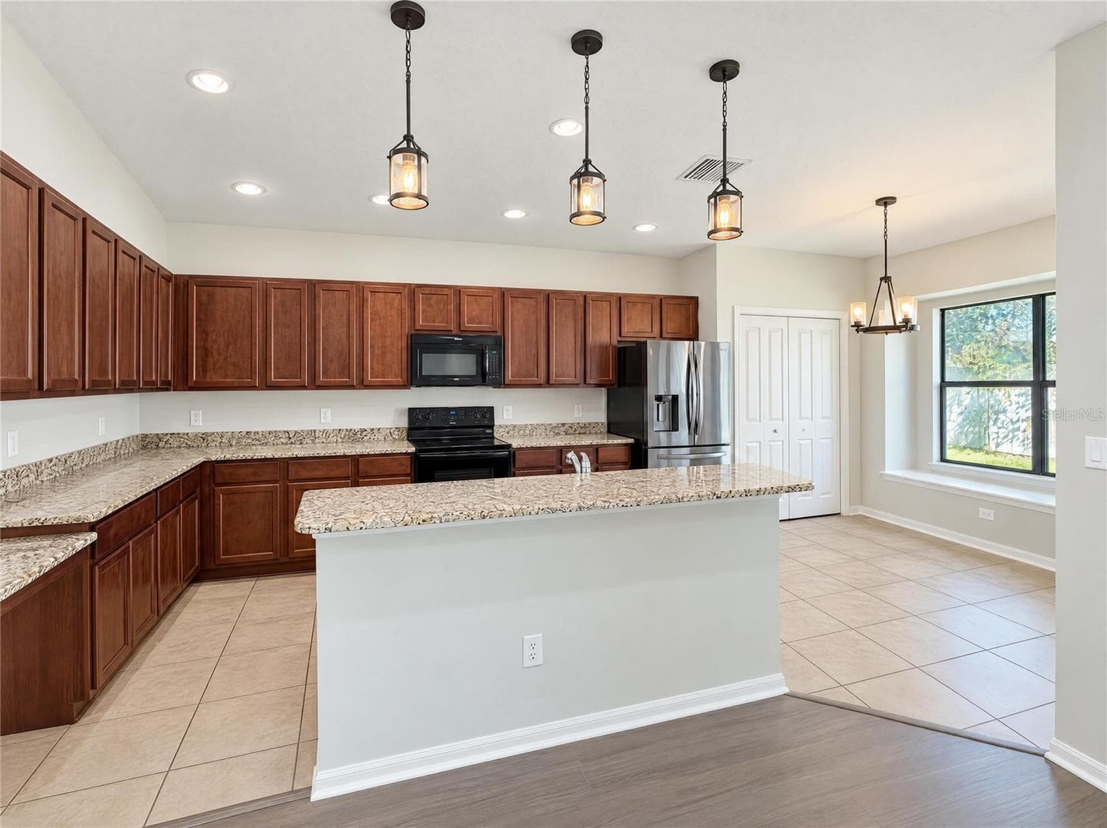 Single Family Residence at 14337 SALTBY PL, SPRING HILL, photo 3 of 29
