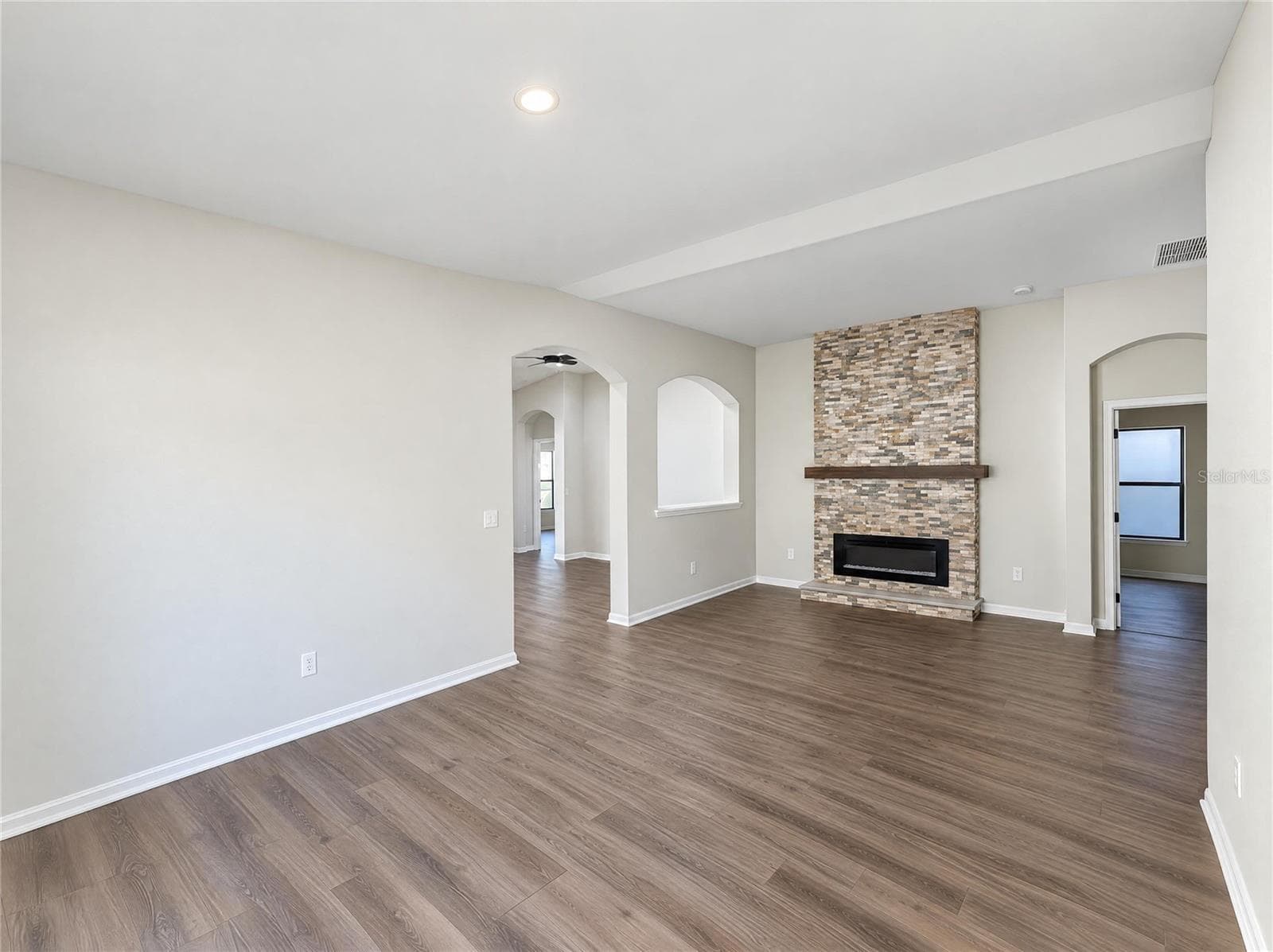Single Family Residence at 14337 SALTBY PL, SPRING HILL, photo 7 of 29