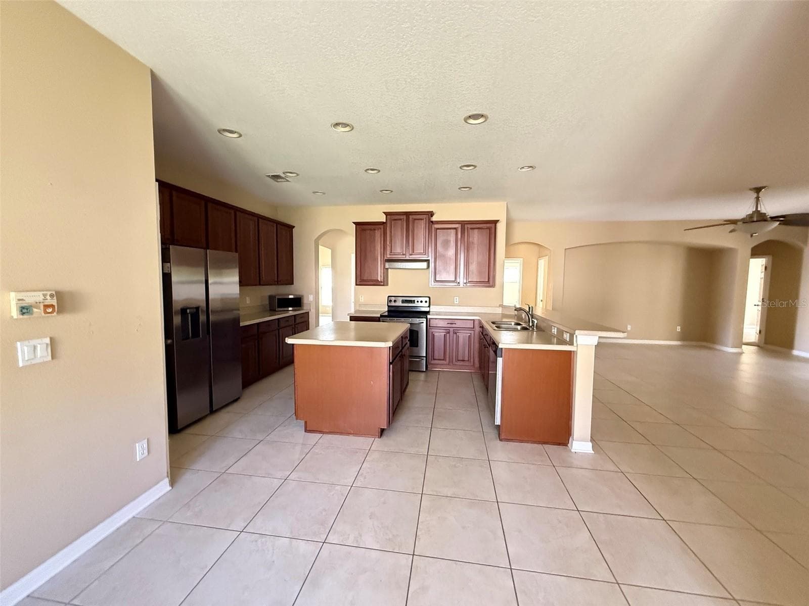 Single Family Residence at 3601 DAYDREAM PL, ST CLOUD, photo 6 of 19