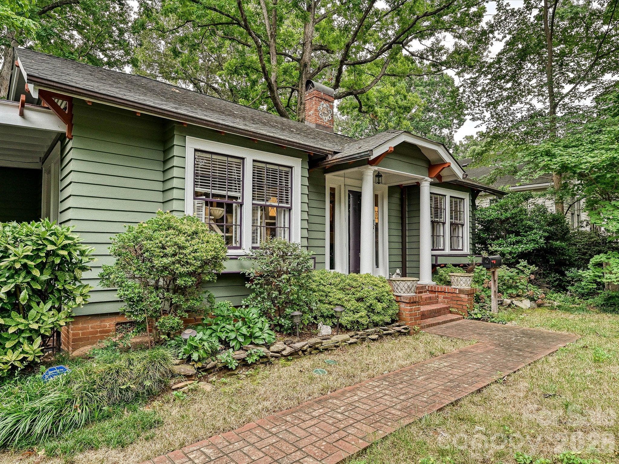 Single Family Residence at 1532 The Plaza, Charlotte, photo 3 of 37
