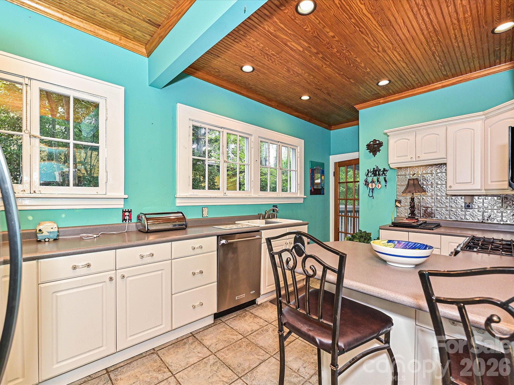 Single Family Residence at 1532 The Plaza, Charlotte, photo 12 of 37