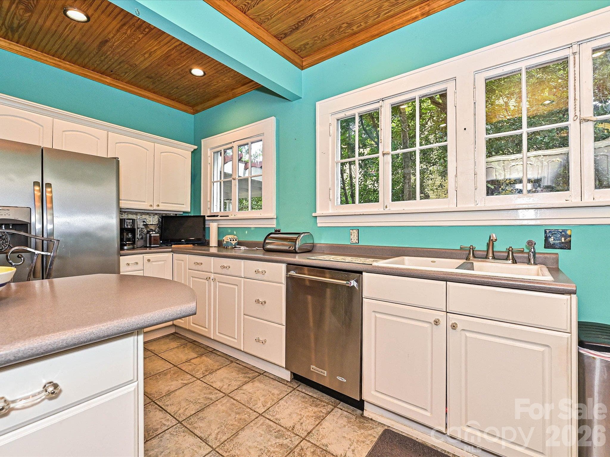 Single Family Residence at 1532 The Plaza, Charlotte, photo 15 of 37