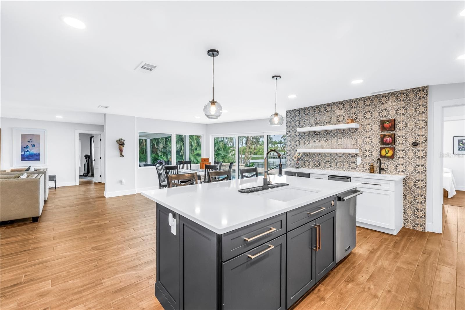 Single Family Residence at 1963 KANSAS AVE NE, ST PETERSBURG, photo 10 of 35