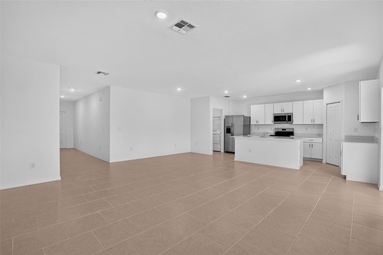 Single Family Residence at 3616 AMBERSWEET XING, PARRISH, photo 10 of 37
