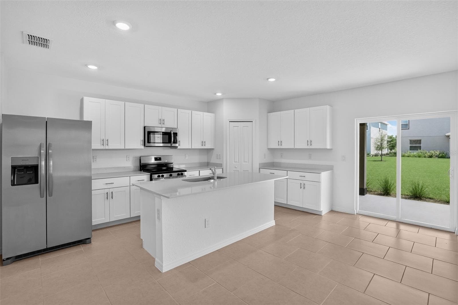 Single Family Residence at 3616 AMBERSWEET XING, PARRISH, photo 14 of 37