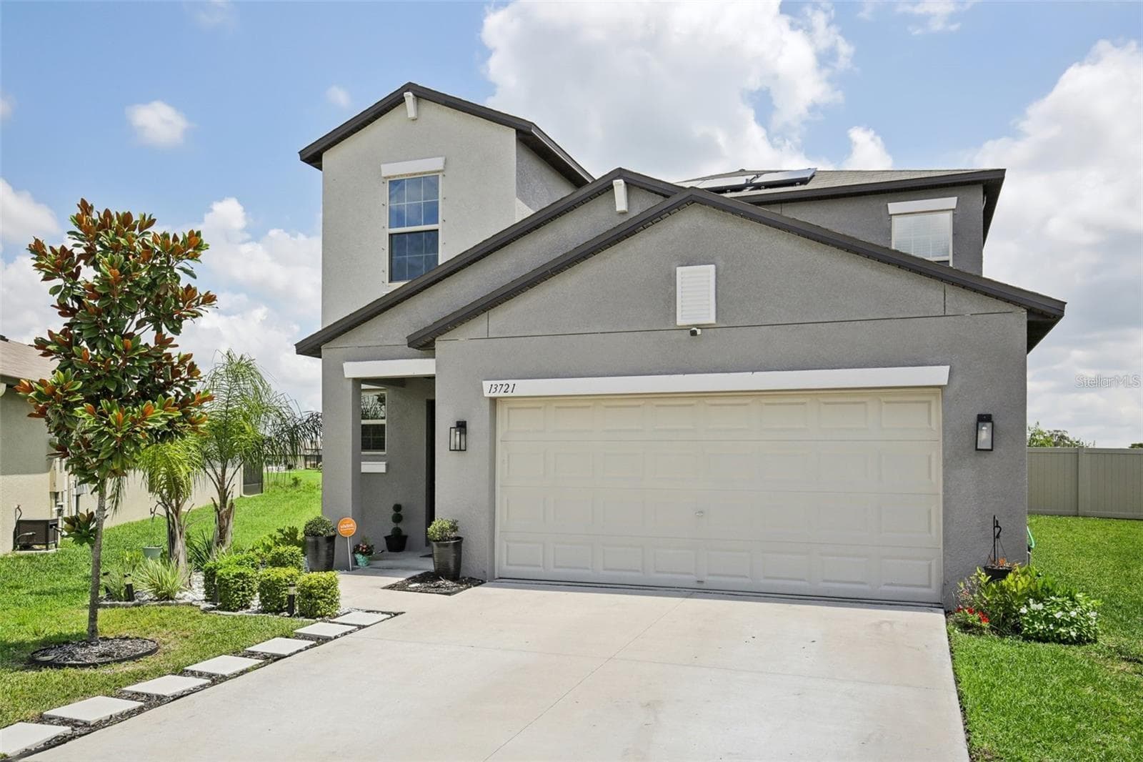 Single Family Residence at 13721 SEA BRIDGE DR, HUDSON, photo 2 of 36