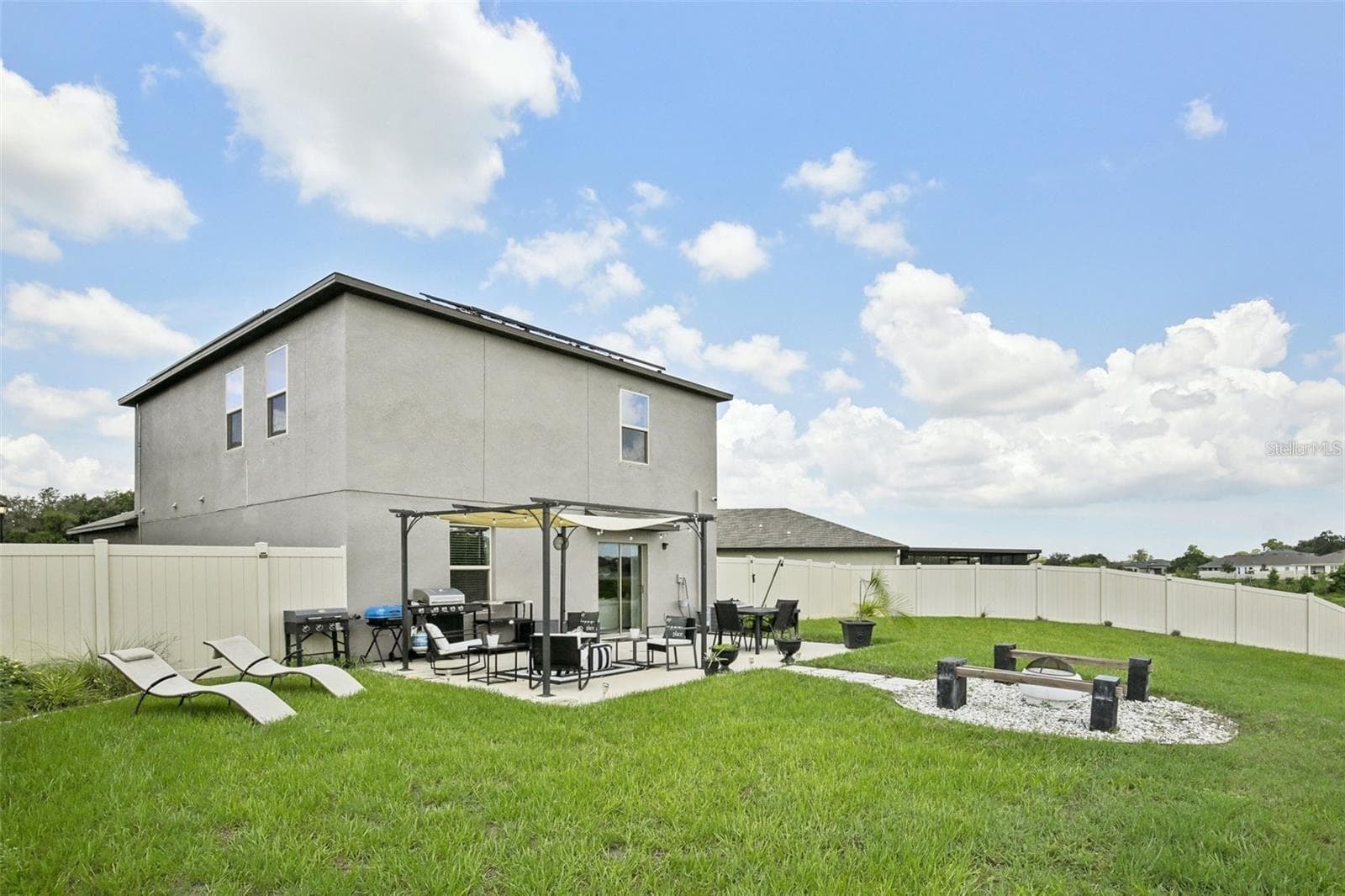 Single Family Residence at 13721 SEA BRIDGE DR, HUDSON, photo 7 of 36