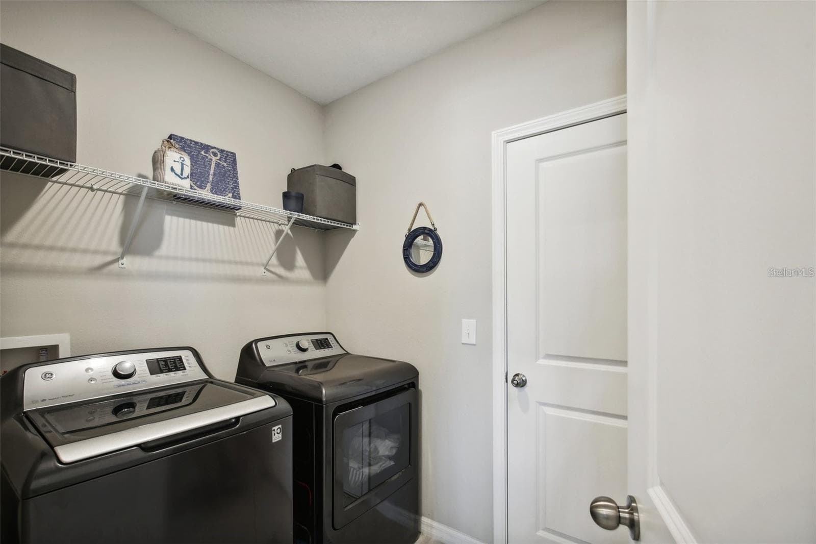 Single Family Residence at 13721 SEA BRIDGE DR, HUDSON, photo 16 of 36