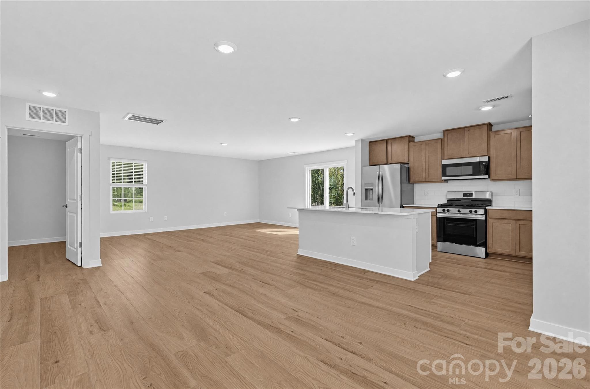 Single Family Residence at 625 Hot Springs Drive, Kannapolis, photo 7 of 11