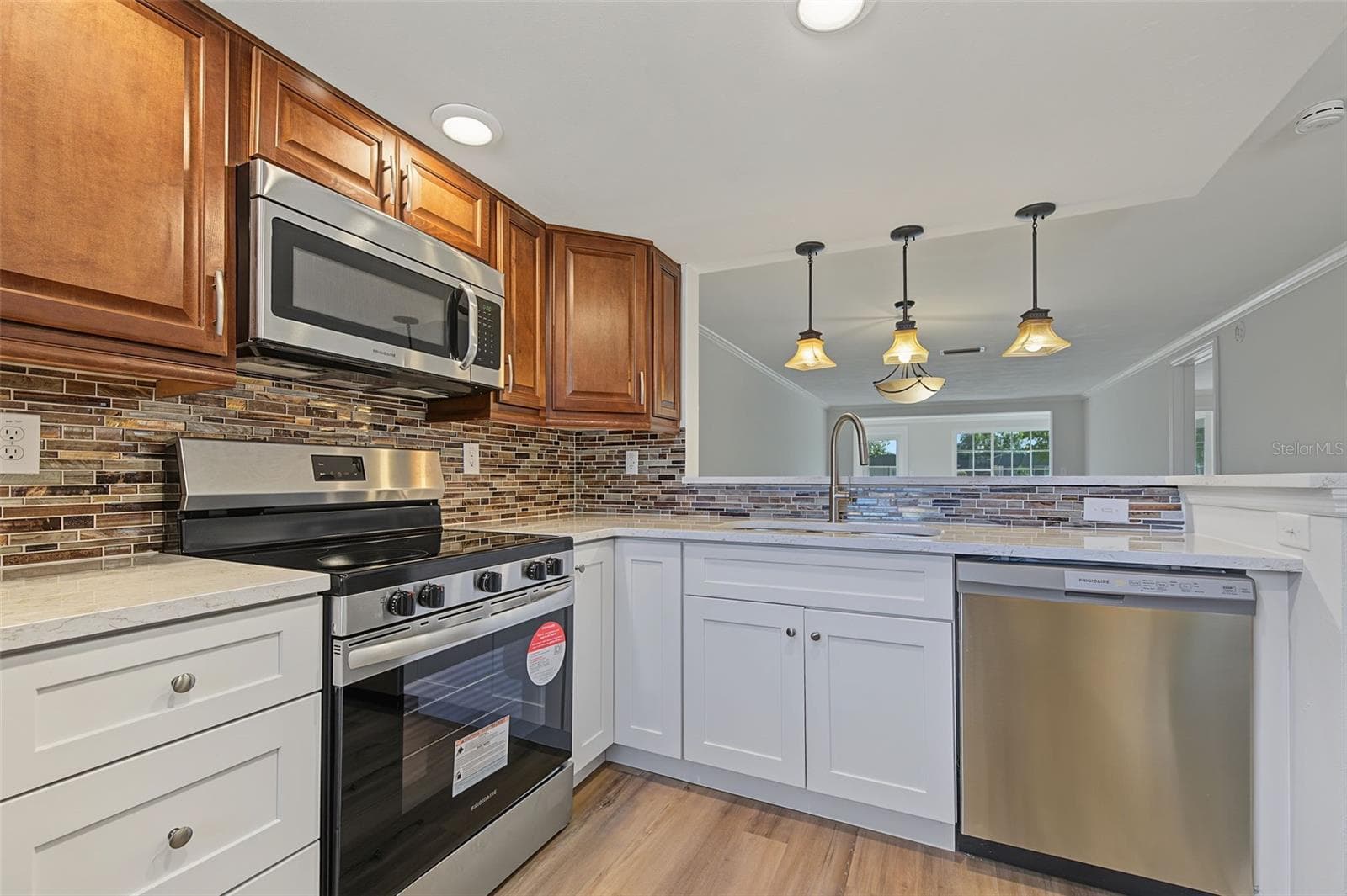 Tile Backsplash - 4364 SUMMERSUN DR, NEW PORT RICHEY
