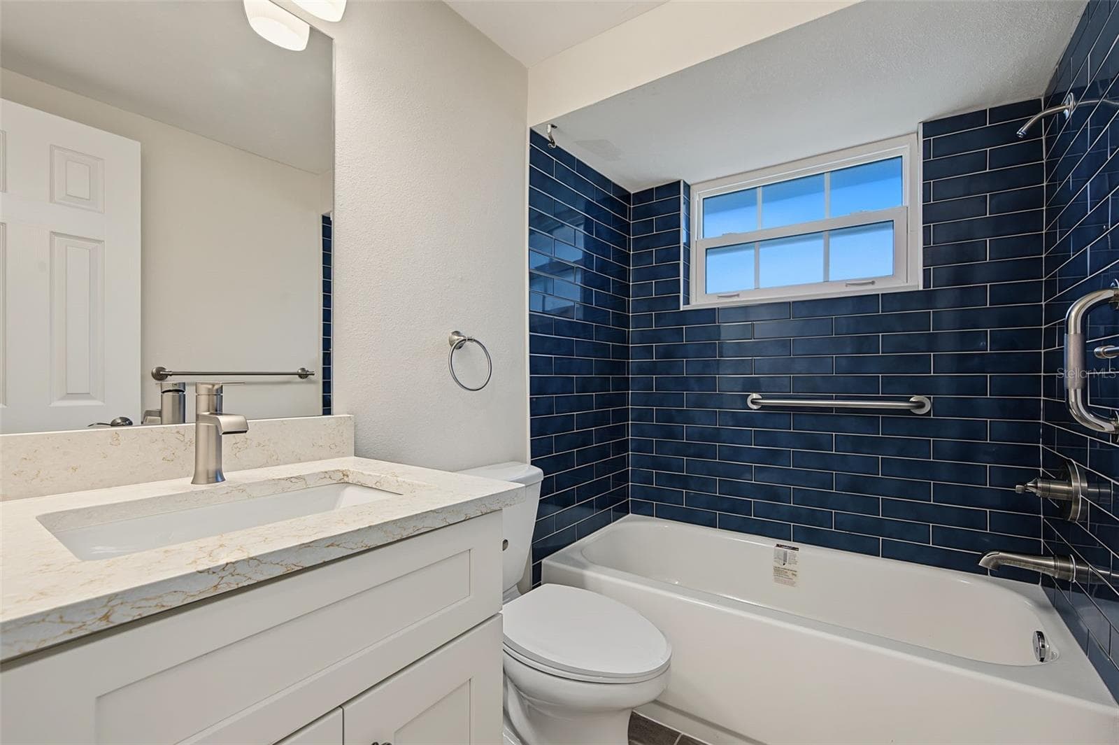 Bathroom #2 - Tub/Shower combo - 4364 SUMMERSUN DR, NEW PORT RICHEY