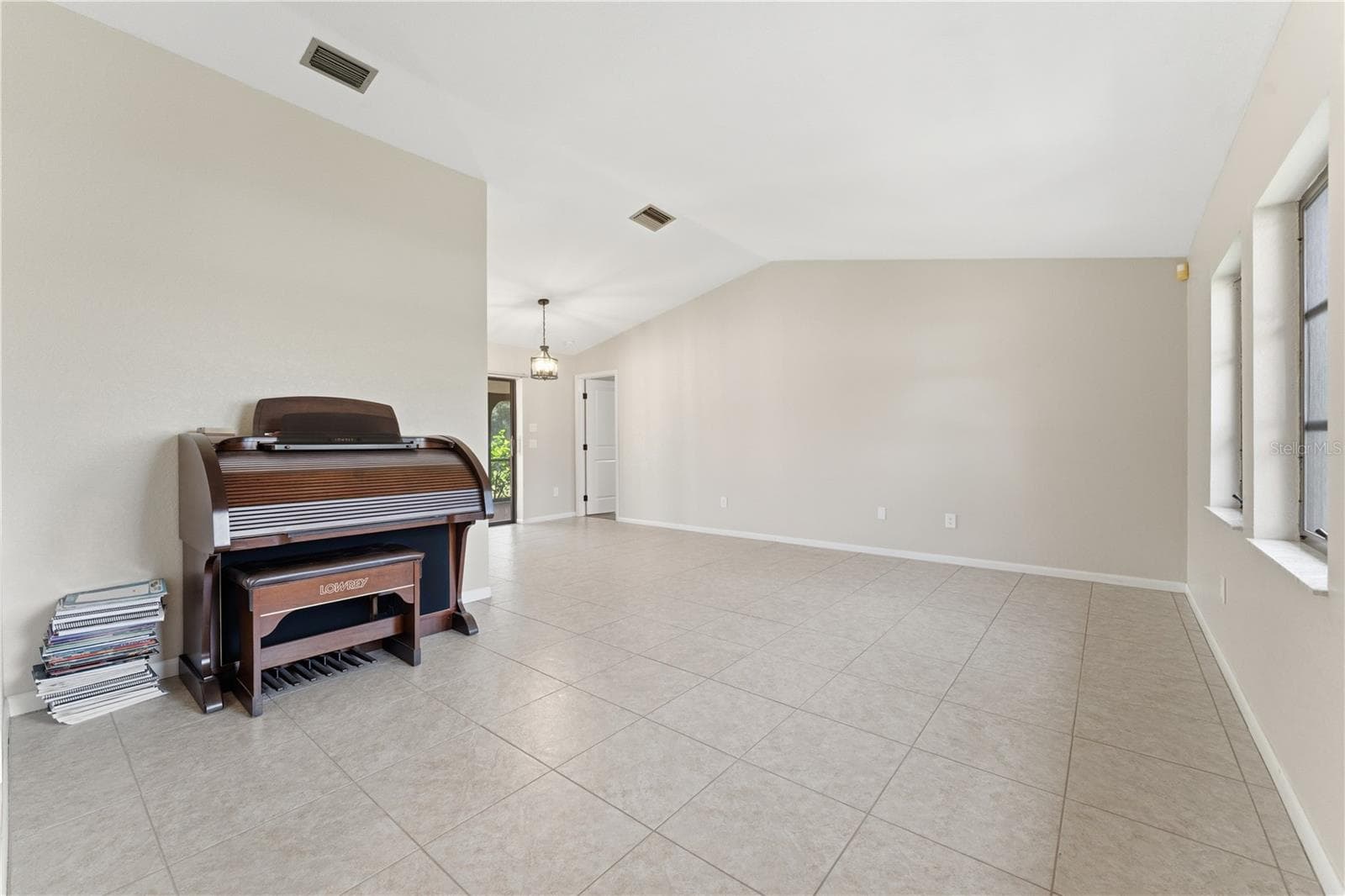 LIVING ROOM - 1478 NAVIGATOR RD, PUNTA GORDA