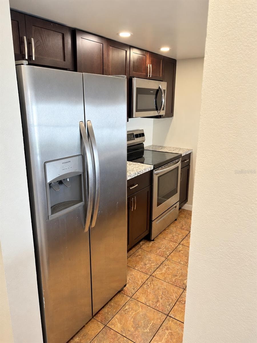 Kitchen - 5820 N CHURCH AVE #251, TAMPA